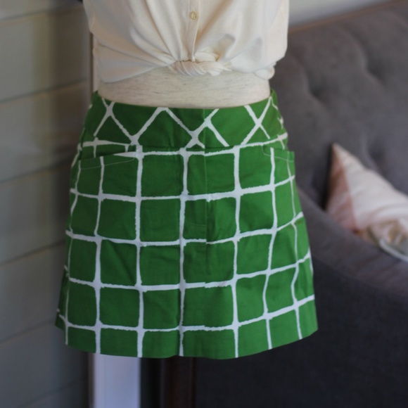 Green & White Trina Turk Mini Skirt Size 2 - Picture 3 of 8
